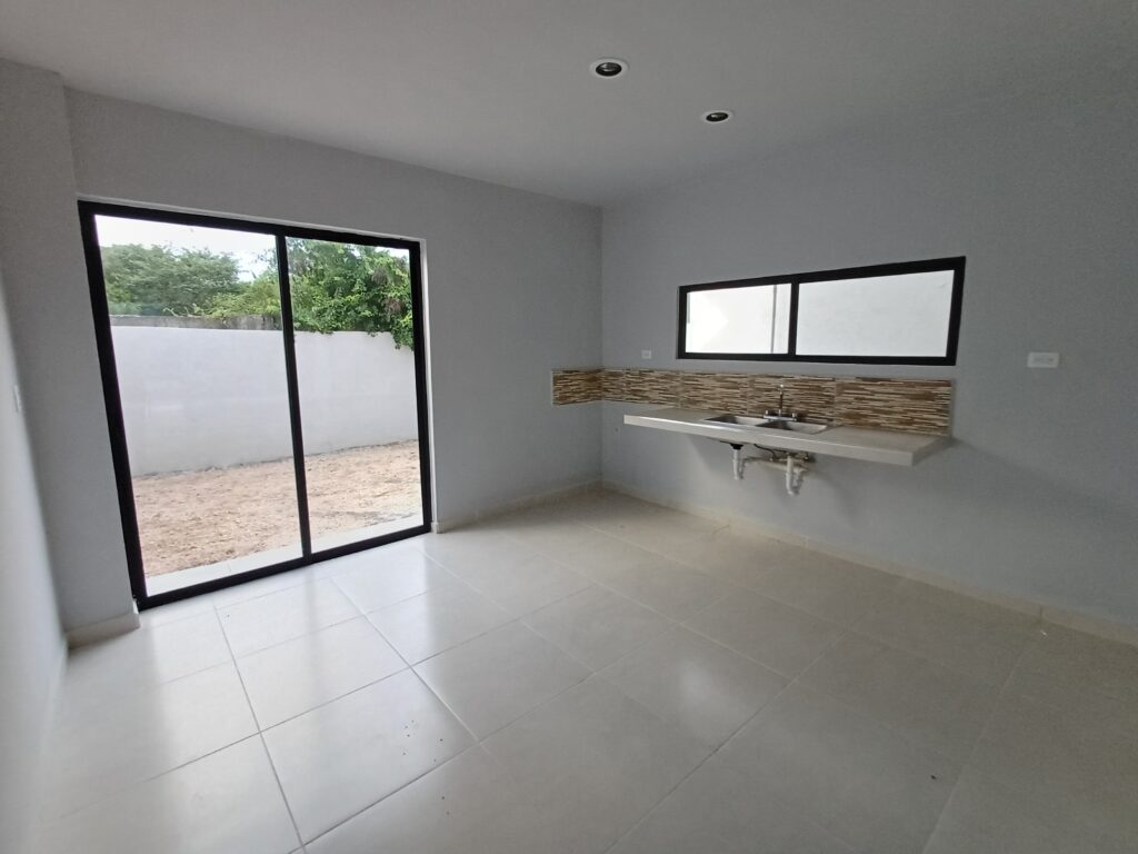 Cocina casa en venta fraccionamiento diamante Tixcacal Mérida 