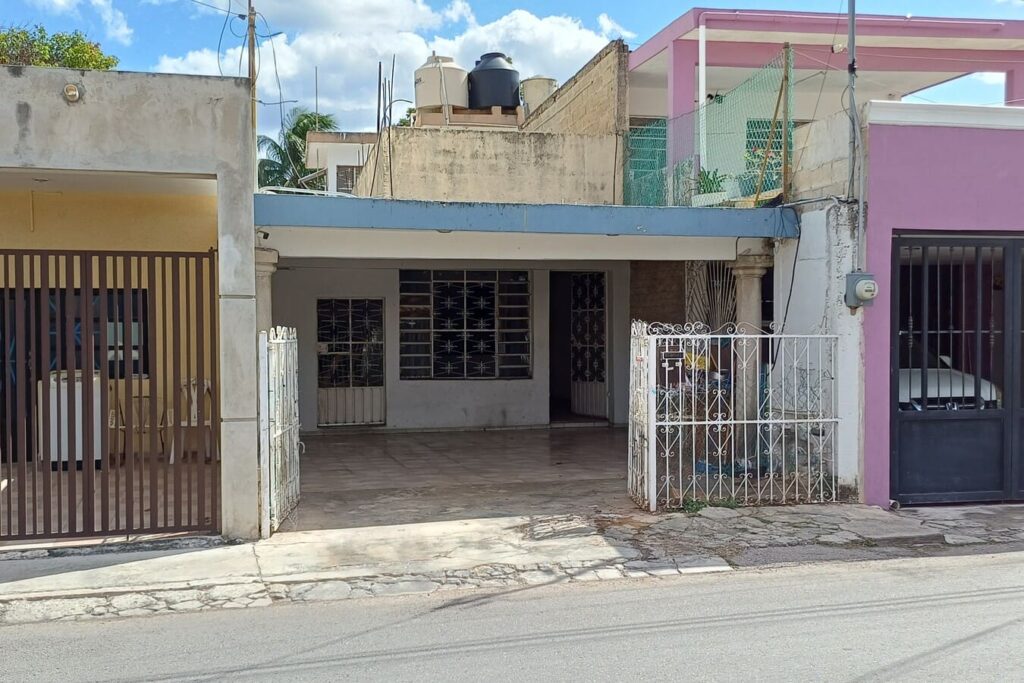 Fachada casa en venta al oriente de Mérida 